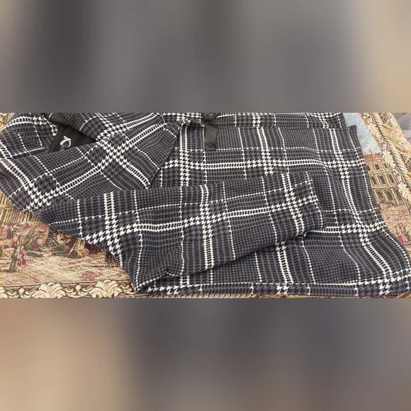 Plaid Women's Jacket - Black and White - Picture 10 of 13